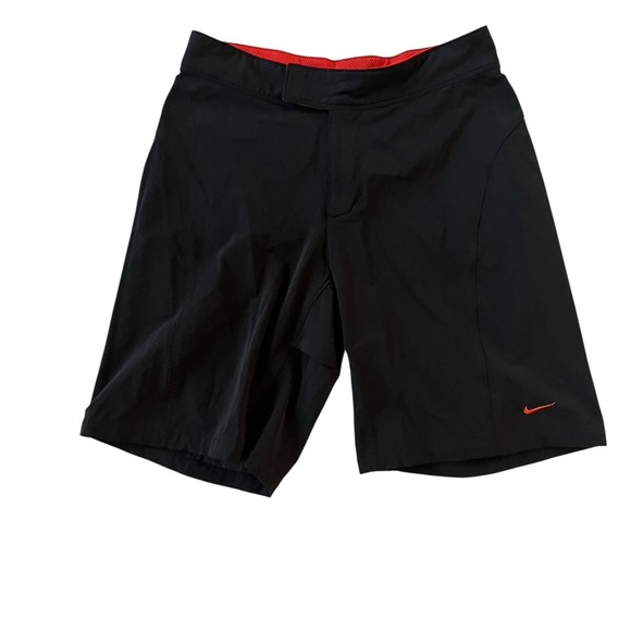 Nike Men's Size 30 Board Shorts Swim Trunks Black Basic Zip Pocket - Picture 1 of 8